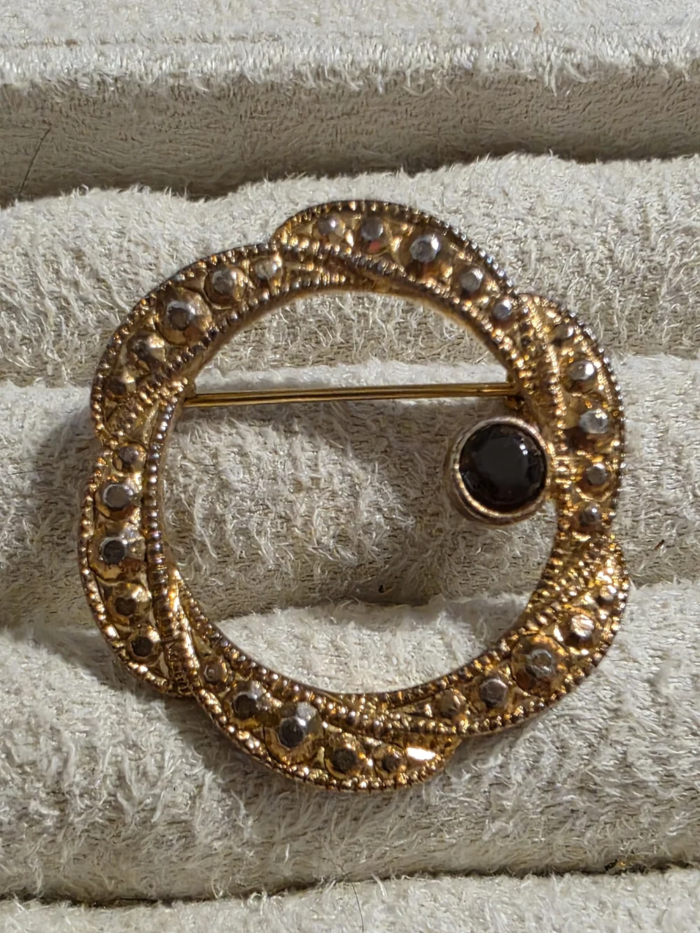 Retro Textured Circle Scarf Pin Brooch Faux Garnet Stone Mid Century Vintage